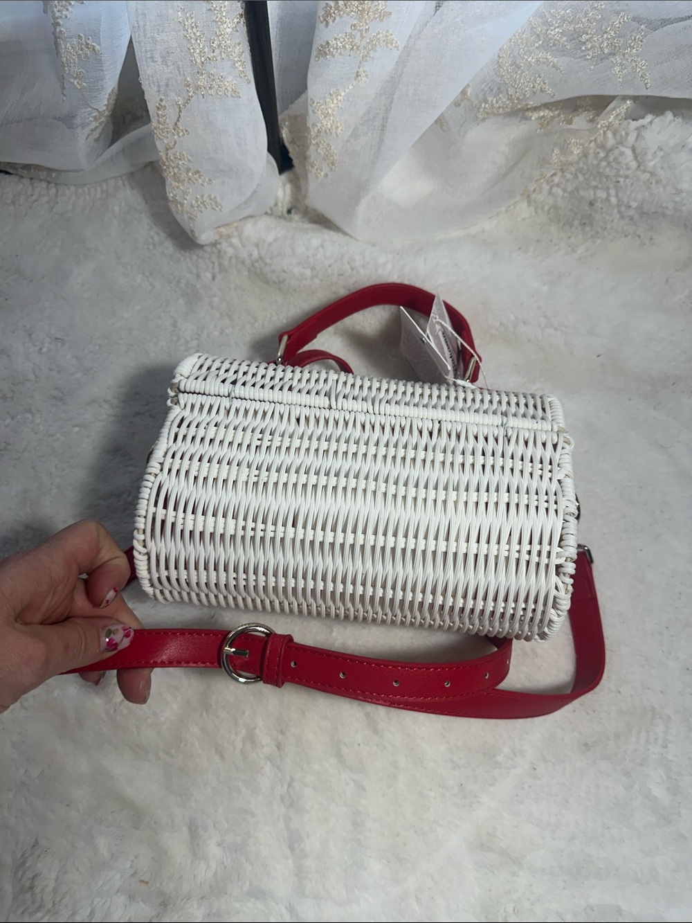 Tommy Bahama rattan basket crossbody bag - Picture 4 of 6